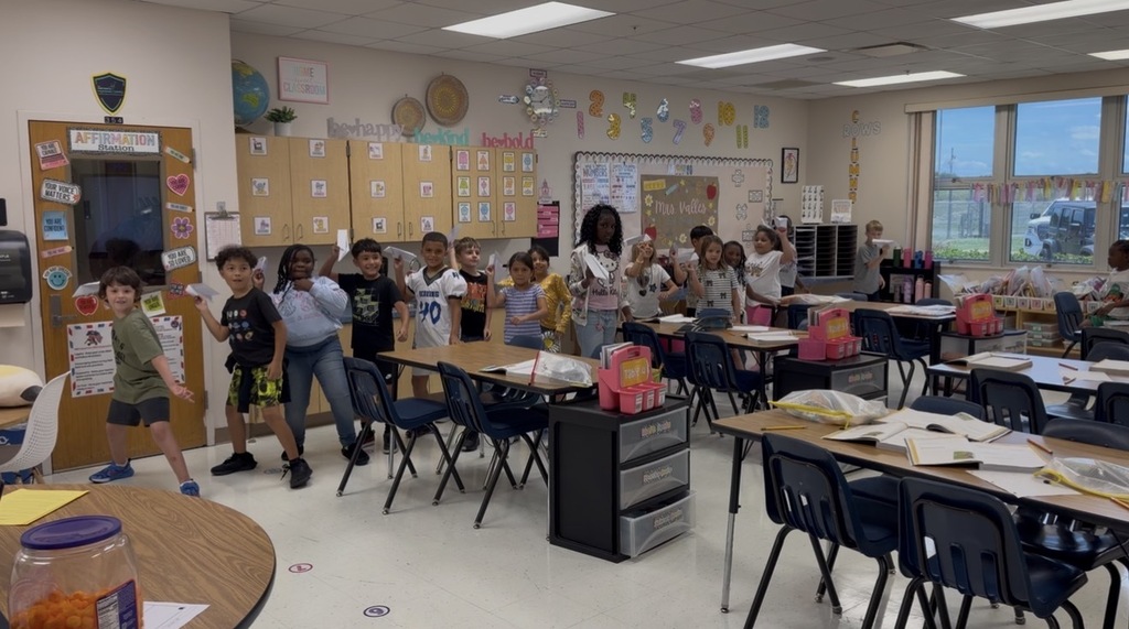 paper airplane making