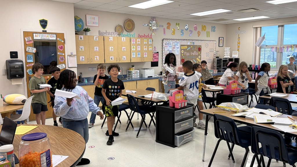 paper airplane making