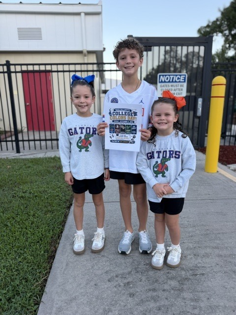 Wear your favorite college gear and represent your team! 🏈🏀🎓 Whether you’re cheering for UF, FSU, UCF, USF, or another college, we want to see those colors across the ranch! 🧡💙❤️💛💚🖤