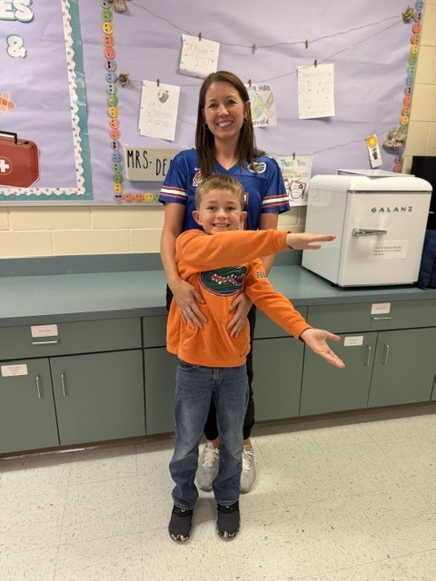 What a great day to show our school spirit! We loved seeing our Mustangs representing their favorite colleges and showing off their school pride! 