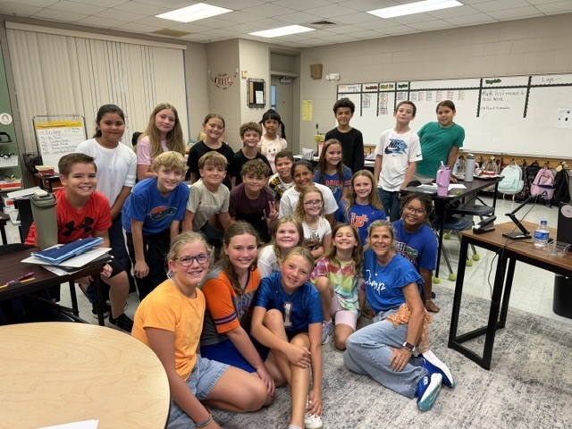 What a great day to show our school spirit! We loved seeing our Mustangs representing their favorite colleges and showing off their school pride! 
