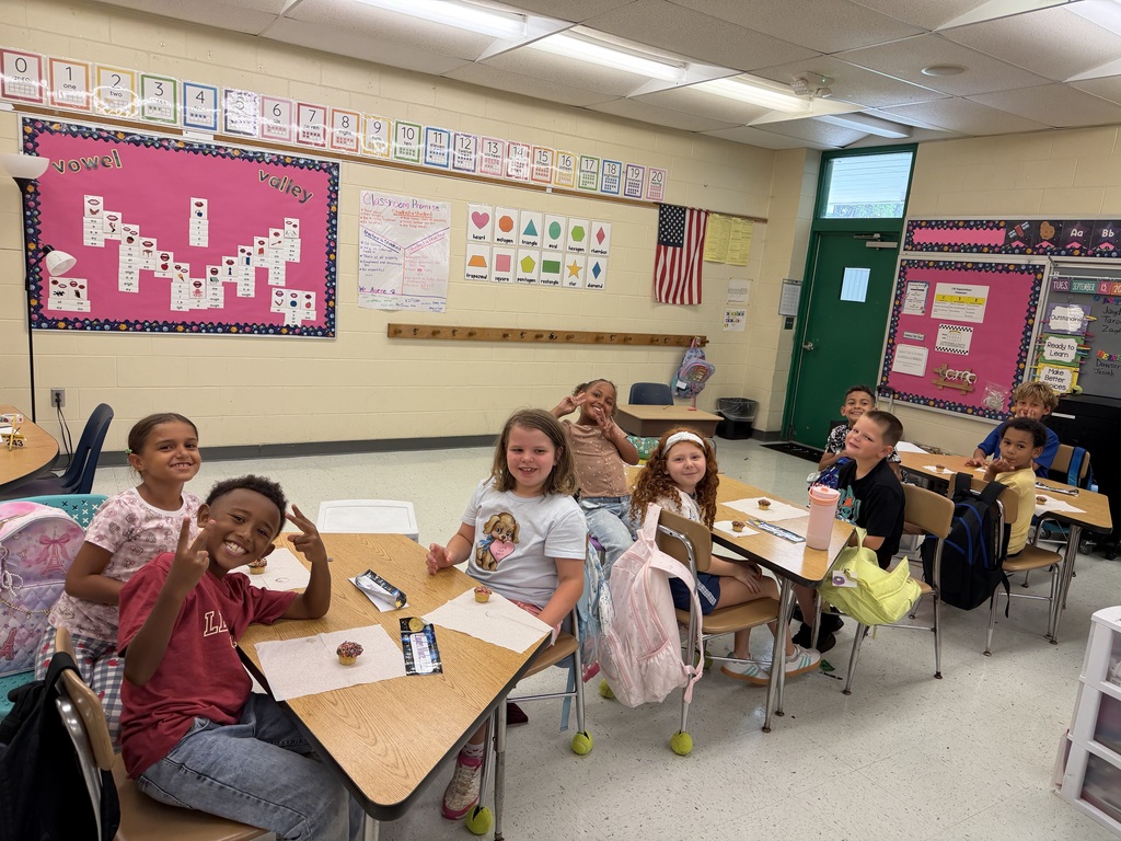 Here’s how Mrs. Turner’s class celebrated! Our second-grade Mustangs let their creativity shine as they explored, created, and discovered that even the smallest dot can become something BIG! 