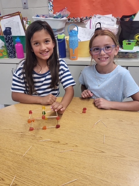 This time, we’re highlighting Mrs. Byrd’s class! 🎨🐎 Her students embraced the spirit of Dot Day by getting creative, exploring their imagination, and discovering that even the smallest dot can become something BIG! 
