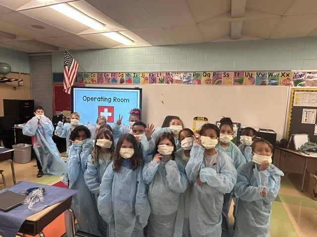 Our 1st Grade Mustangs have officially completed their Human Body Unit! 🎉 To wrap up their learning, each class participated in a fun, hands-on culminating activity that put their knowledge to the test!