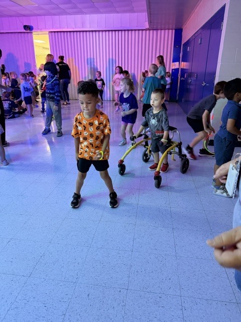 Our kindergartners and first graders had an AMAZING time at the Glow Party!