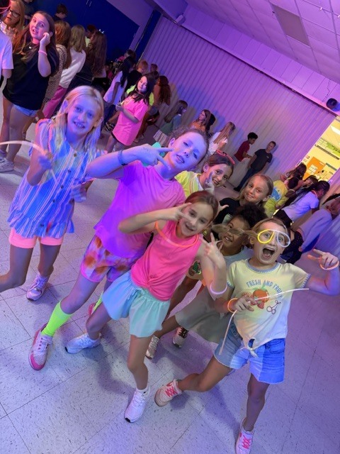 Our 4th and 5th graders had an AMAZING time at the CTE Glow Dance, dancing with friends, showing off their moves, and making memories that will shine long after the lights go out! 