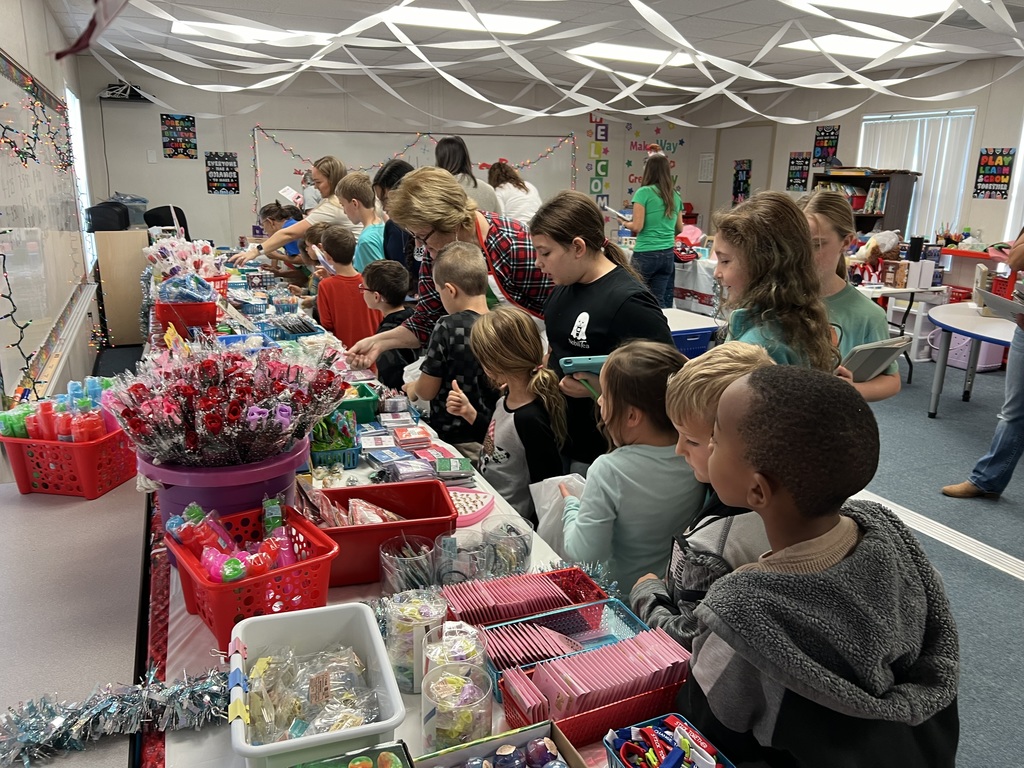 Students shopping