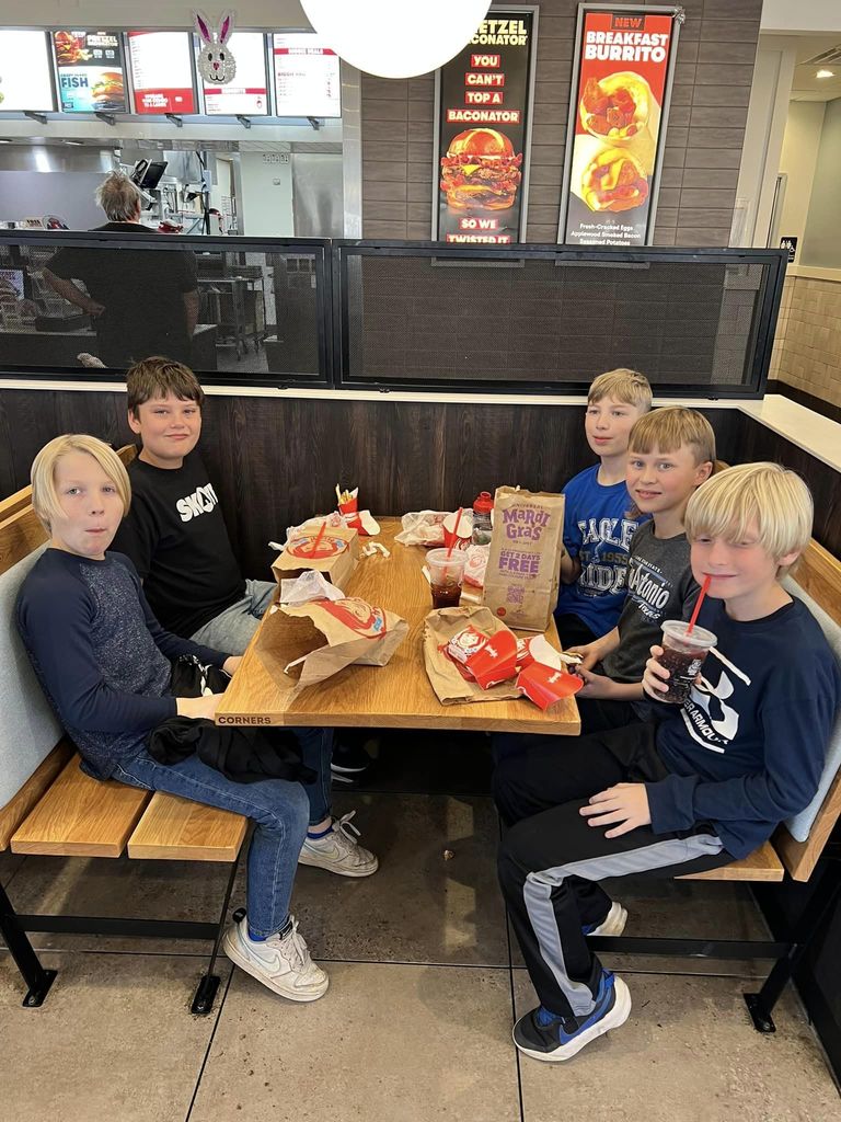 Students enjoying Wendy's