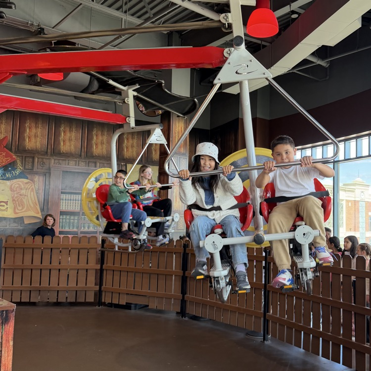 Fourth graders on a ride at LEGOLAND