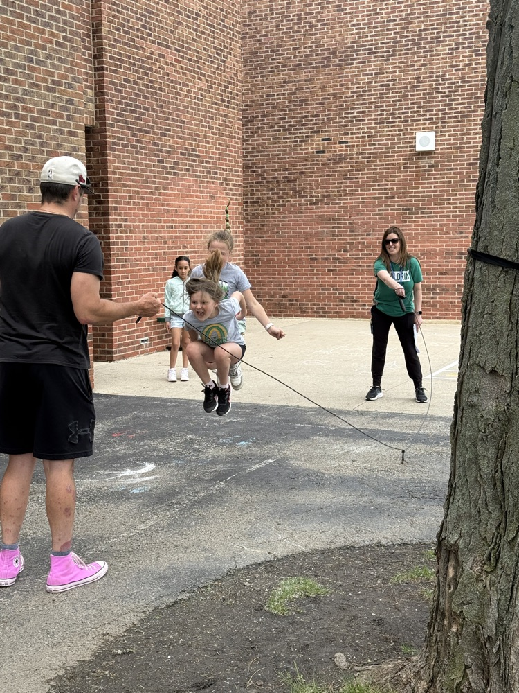 Students on field day. 