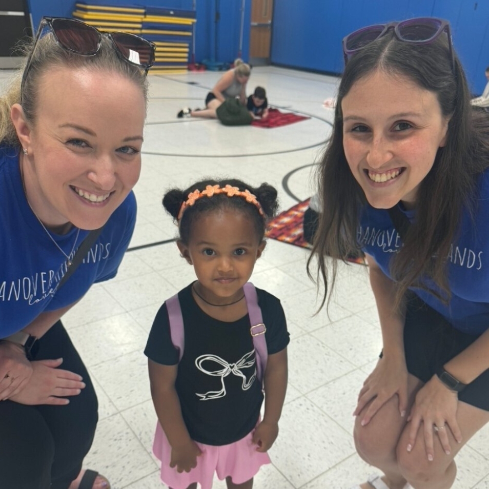 an in coming kinder and two teachers