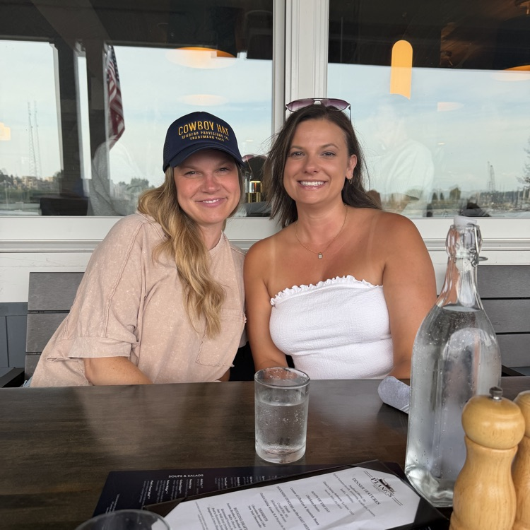 sisters at lunch