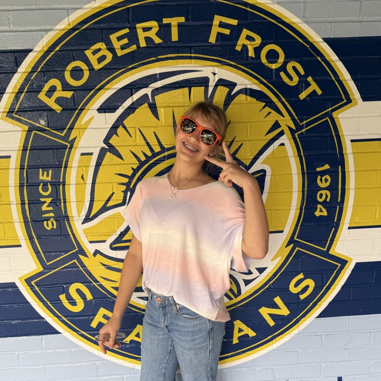 girl with orange sunglasses