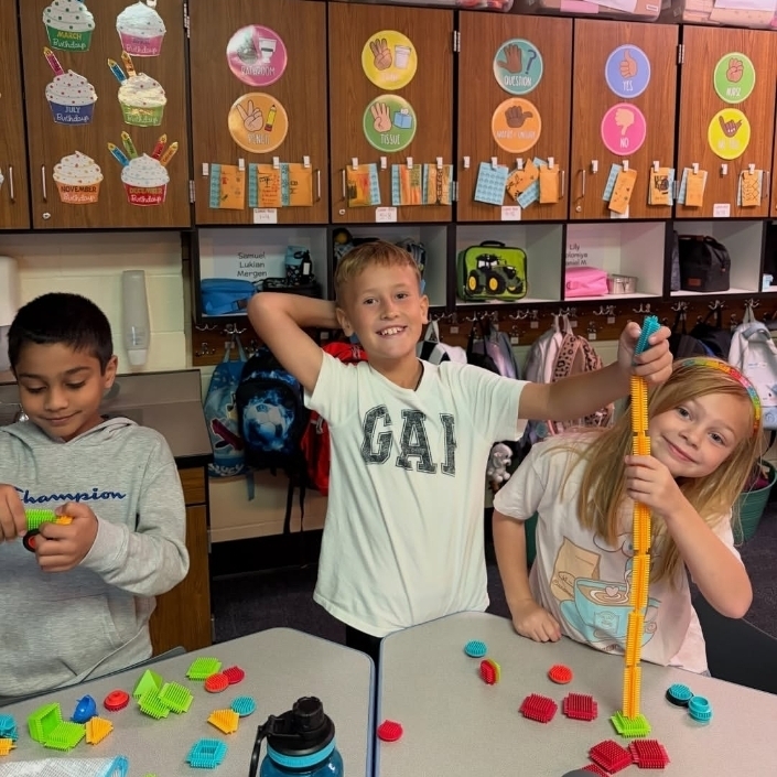 kids working together 