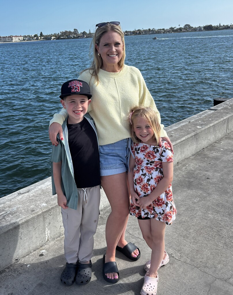 Photo of Alissa Wells and two children