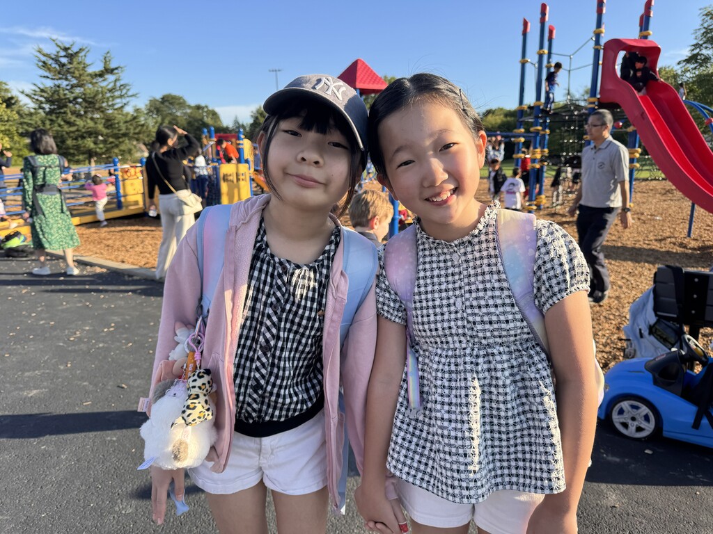 2 girls smiling