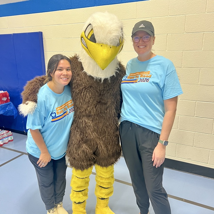 Mrs. Sullivan and Ms. Zielinski at the Run to read event. 