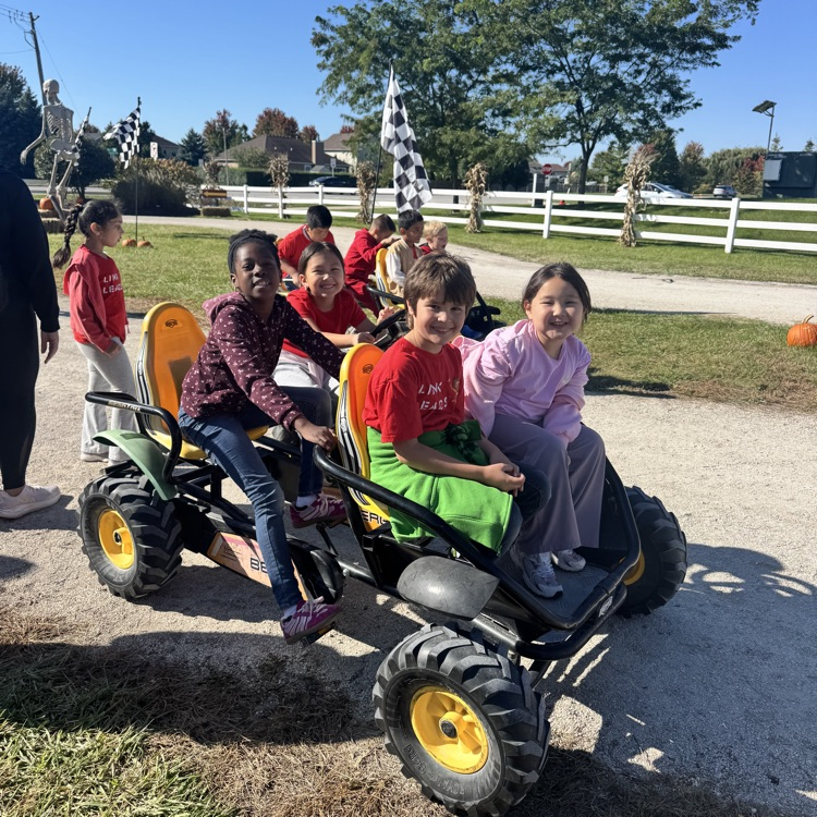 2nd grade classes at Tom’s Farm