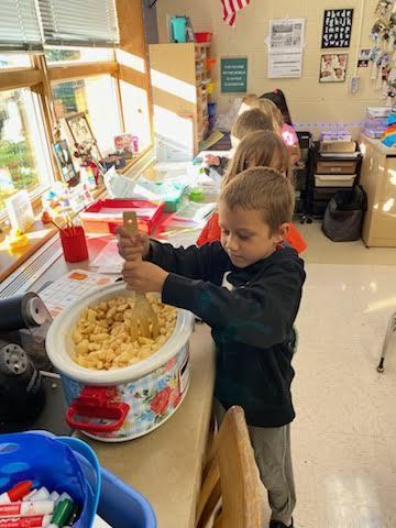 Applesauce Fun in First Grade!