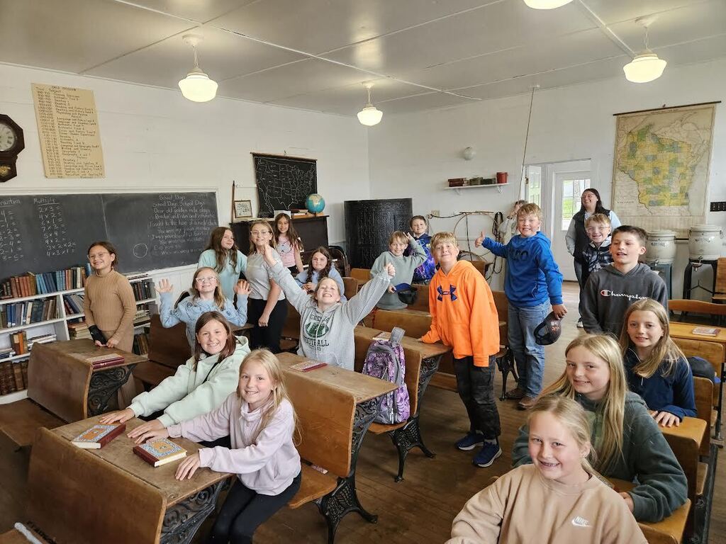 4th graders spent the day in Balsam Lake 