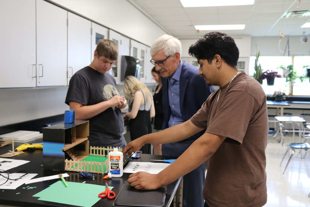 Gov. Evers Visit 3