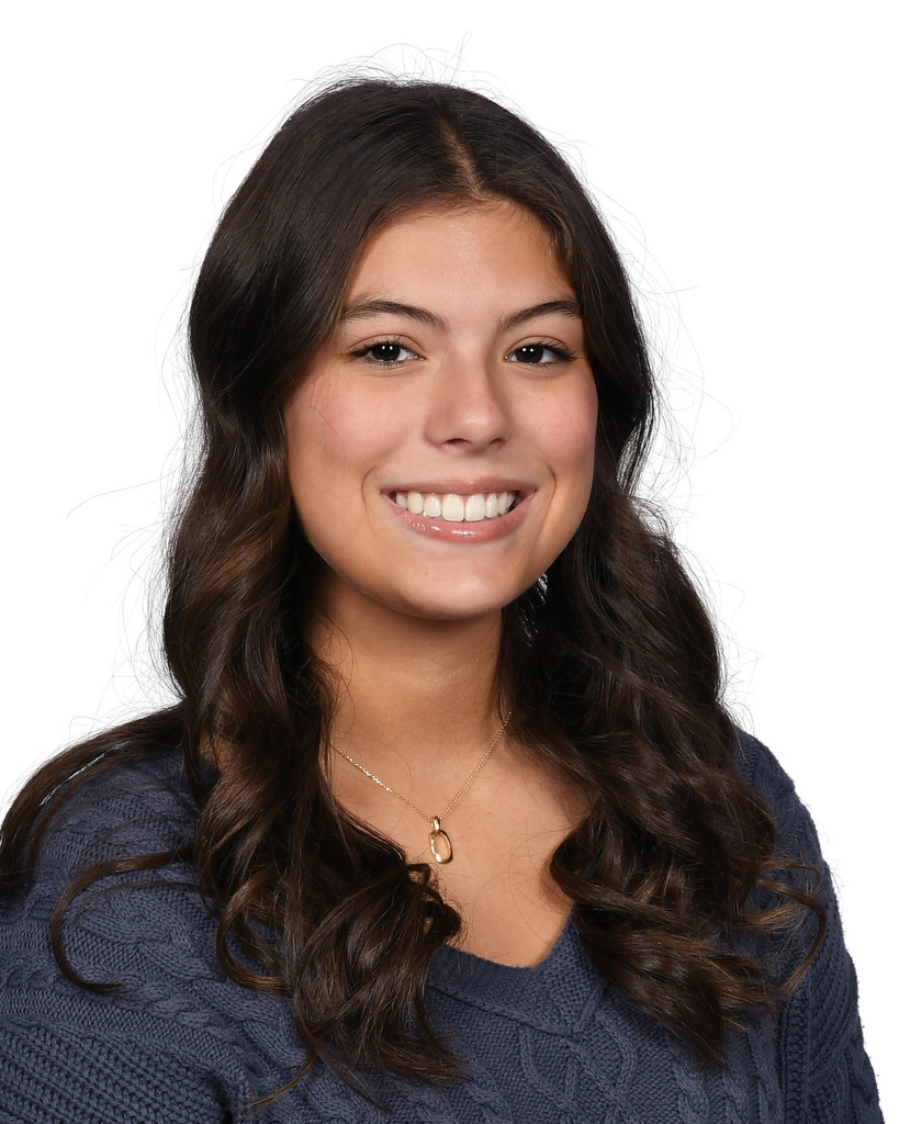 Ella DeRoche