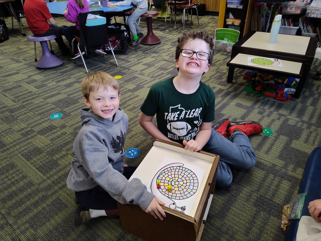 students celebrate 100 days of school