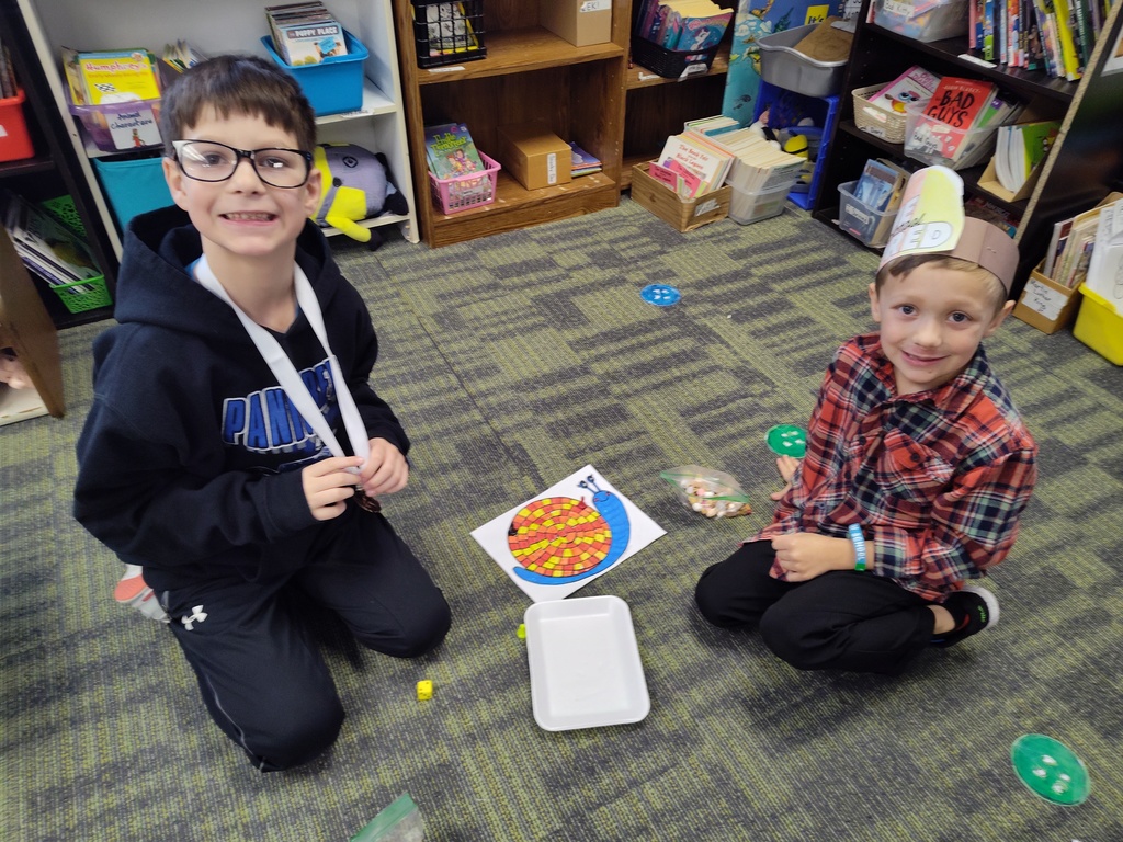 students celebrate 100 days of school