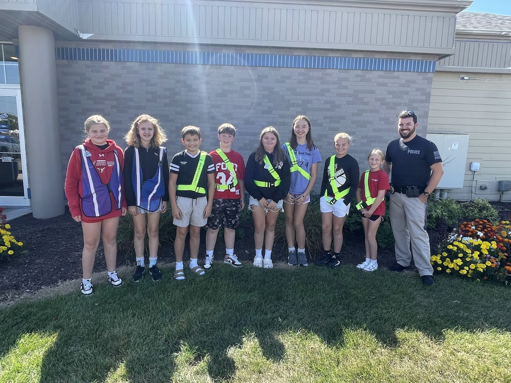 🚦👏 Congratulations to our Safety Patrollers of the Month! 👏🚦