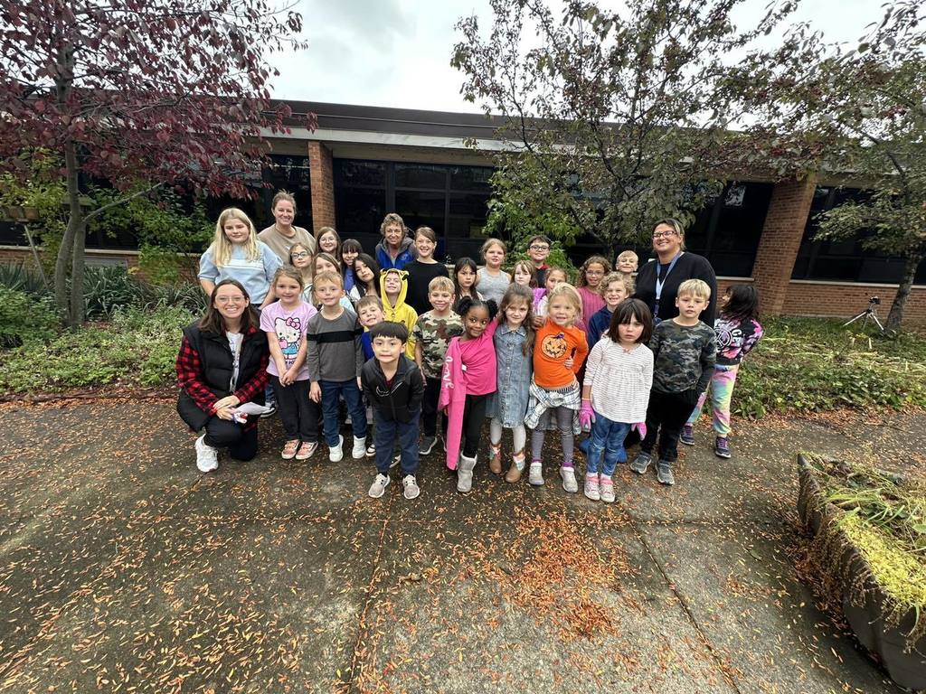 The Purdy Green Team held their first event last week and made a great start. K through 5 members helped with a fall clean up in the courtyard and painted rocks that will be added to our sensory space.