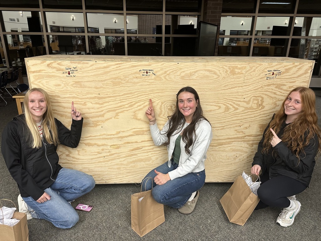 A special new tradition was started at this year’s Fort Atkinson Girls Volleyball banquet! 🏐❤️ Each senior had the chance to “leave their mark” on the blocking box used at practices. Hannah Baldry, Caroline Anderson, and Savanna Hendrickson each added their fingerprint and a meaningful phrase they wanted to leave with the program. These three seniors have made a lasting impact, and their leadership and spirit will be greatly missed. Thank you for everything you’ve given to the volleyball program! 🖤🤍