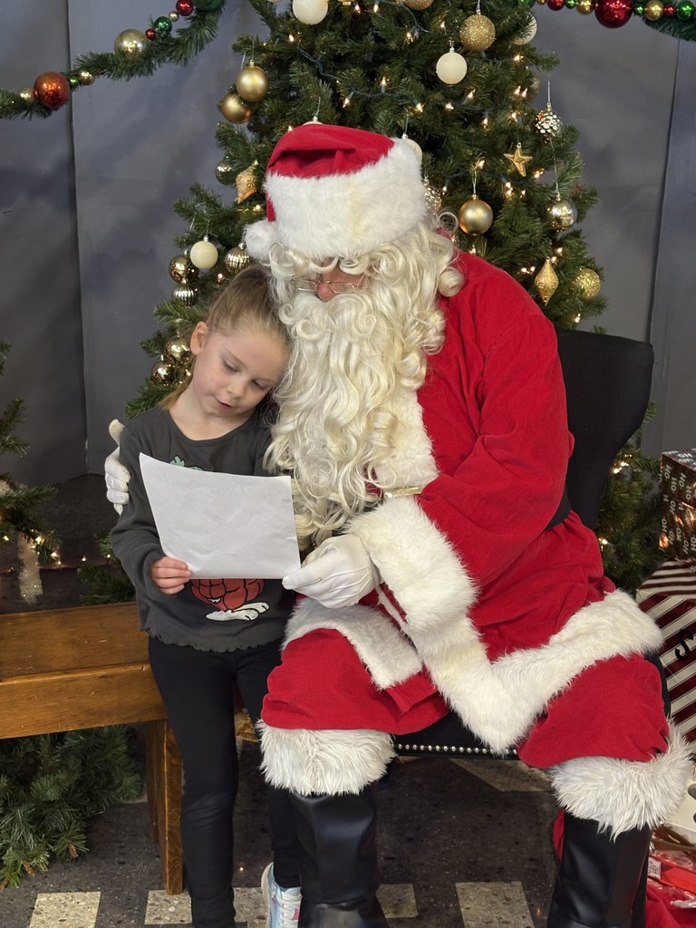✨ Purdy Elementary kicked off the holiday season in the best way! 🎅🥞 This past Saturday, families gathered for Breakfast with Santa, and the cafeteria was filled with holiday cheer, big smiles, laughter, and plenty of festive fun. ❤️🎄  A special thank you to the Kiwanis Club of Fort Atkinson for cooking, volunteering, and helping make this event truly special. We appreciate you! 🙌  Thank you to everyone who joined us and added to the magic of the morning!