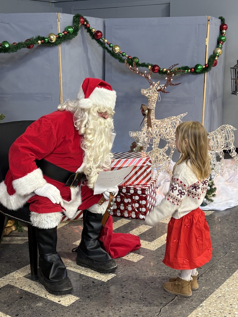✨ Purdy Elementary kicked off the holiday season in the best way! 🎅🥞 This past Saturday, families gathered for Breakfast with Santa, and the cafeteria was filled with holiday cheer, big smiles, laughter, and plenty of festive fun. ❤️🎄  A special thank you to the Kiwanis Club of Fort Atkinson for cooking, volunteering, and helping make this event truly special. We appreciate you! 🙌  Thank you to everyone who joined us and added to the magic of the morning!