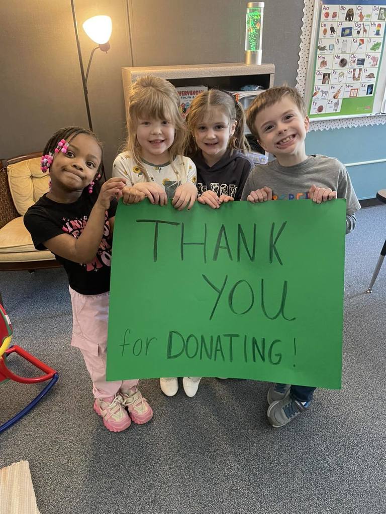 The Purdy Green Team coordinated a Food and Supply Drive to benefit the Fort Atkinson Food Pantry and the Humane Society of Jefferson County, and it was a WONDERFUL event!  Thank you to all of our families who donated, and to the Green Team members who helped make it a success 💚