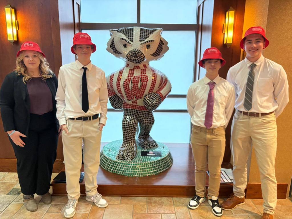 On Friday, April 10th, Addy Maxfield, Charlie Held, Tristan Dommershausen, and Logan Pulgarin traveled to UW–Madison to participate in the 2nd Annual Accounting Case Study Competition. 📊
