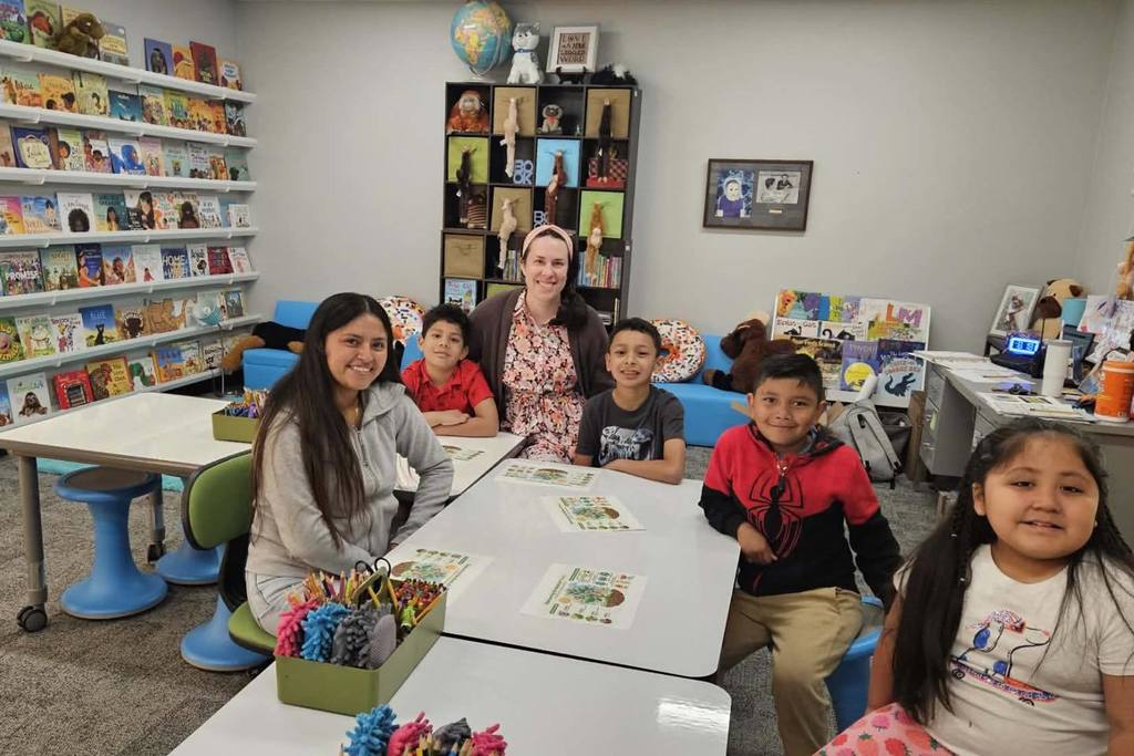 This Teacher Appreciation Week we’re celebrating a full-circle moment in our district! 🍎 Mrs. Johnson, Luther Elementary’s multilingual learner teacher, is mentoring Evelyn Cruz, a student teacher from the University of Wisconsin-Whitewater. Evelyn attended Luther Elementary as a student and has returned to the very school where her journey began!
