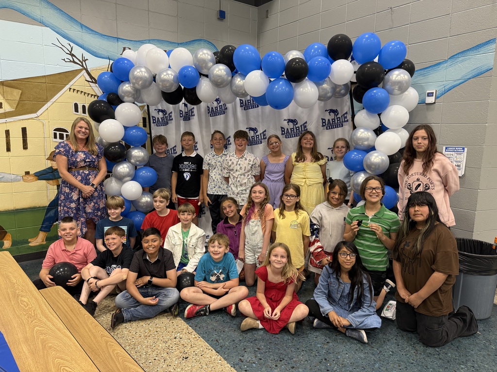 🎉 Mrs. Recob's 5th grade class at Barrie Elementary celebrated the close of the school year with a 5th grade breakfast.  Parents joined their children to reminisce about their time at Barrie School.  They ate, answered some trivia questions and each student got a special award meant just for them.  We closed out the breakfast with some thoughtful gifts.  