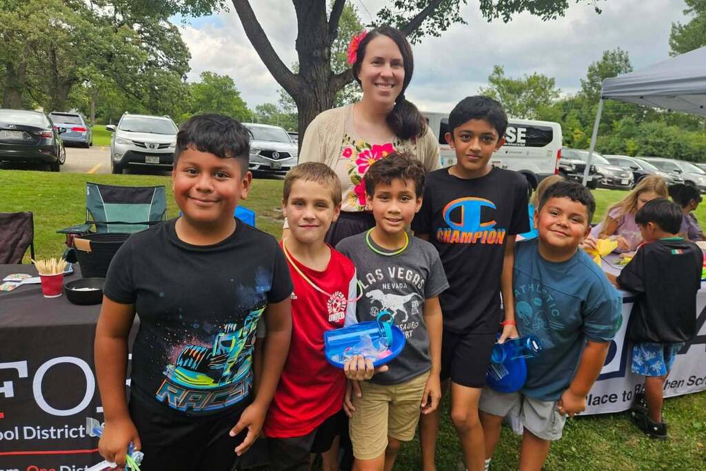 The #1Fort Multilingual Learner team was happy to represent our school district at the Fort Fiesta at Jones Park!