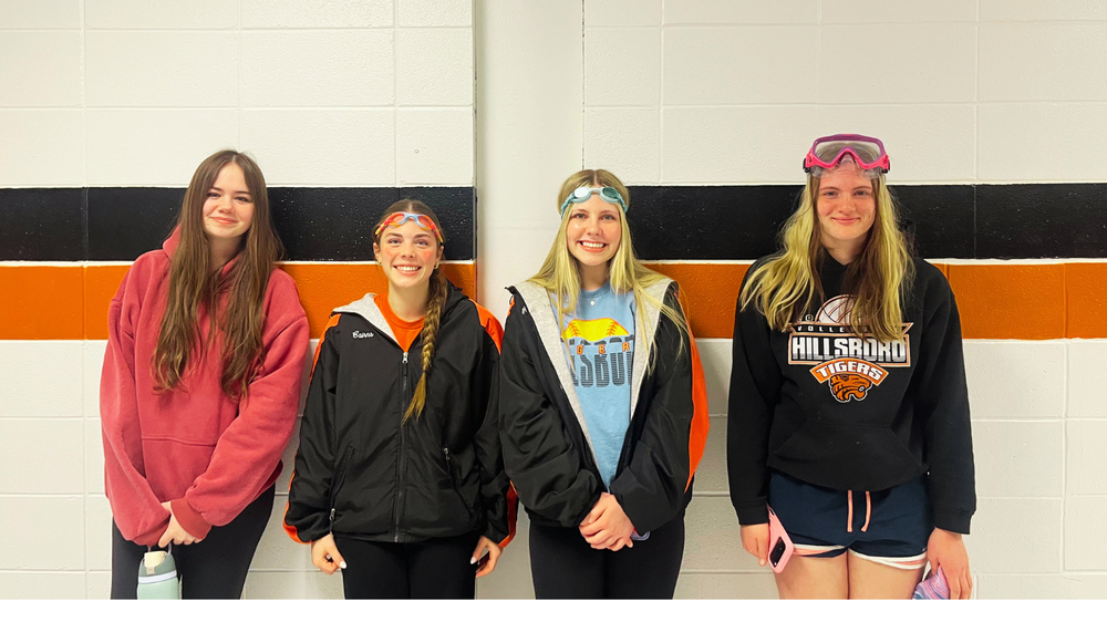 Seniors pose for Civics game