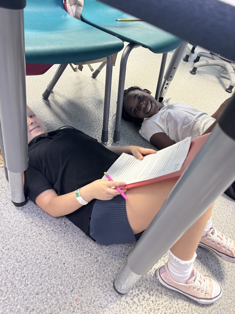 Students in Mrs. Wade’s class were reading “An Introduction to Polio” and identifying evidence to answer comprehensions questions.