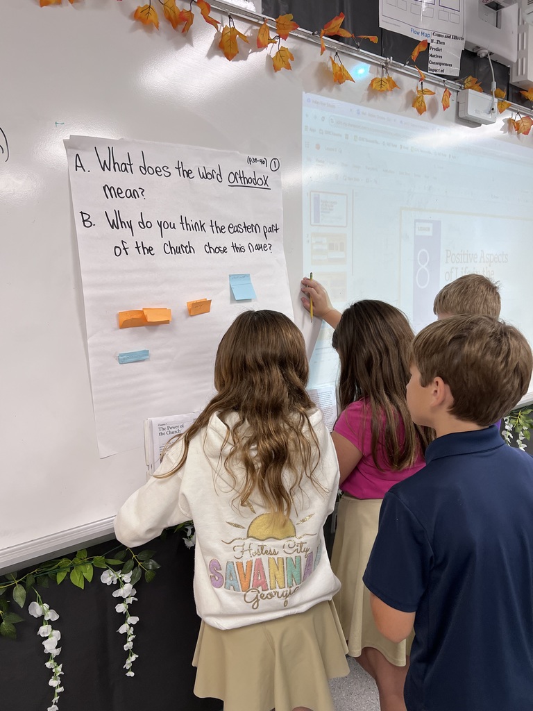 Mrs. Watkins 4th grade ELA class works collaboratively to close read and answer higher order thinking questions related to the text!