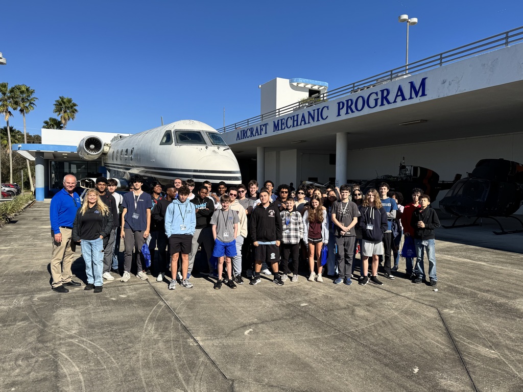 Students touring Embry Riddle