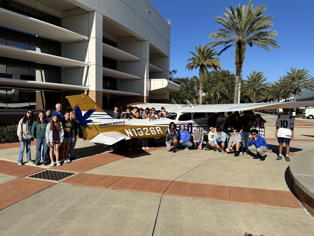 Students touring Embry Riddle