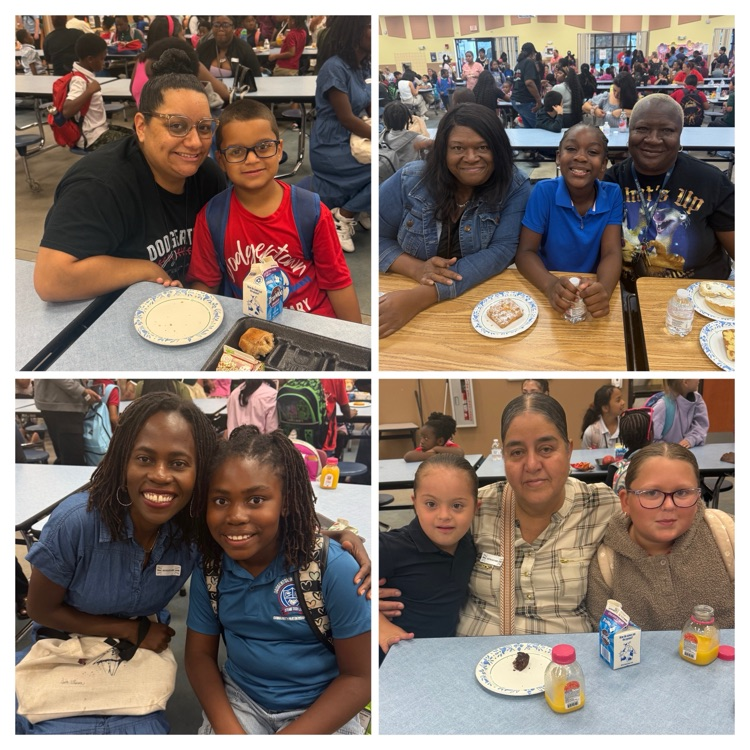 Muffins with Moms