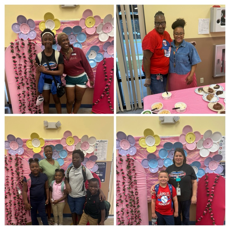 Muffins with Moms