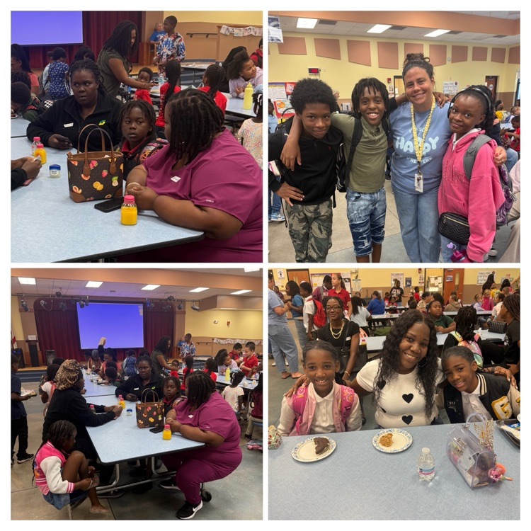 Muffins with Moms