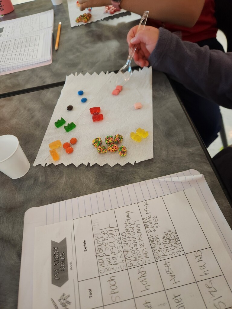 Kids experimenting about matter