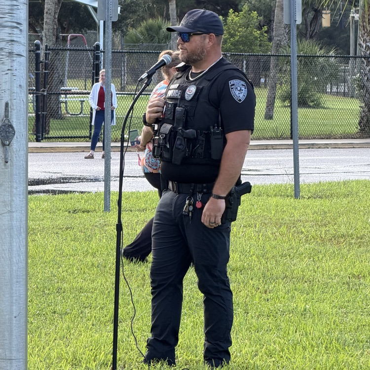 911