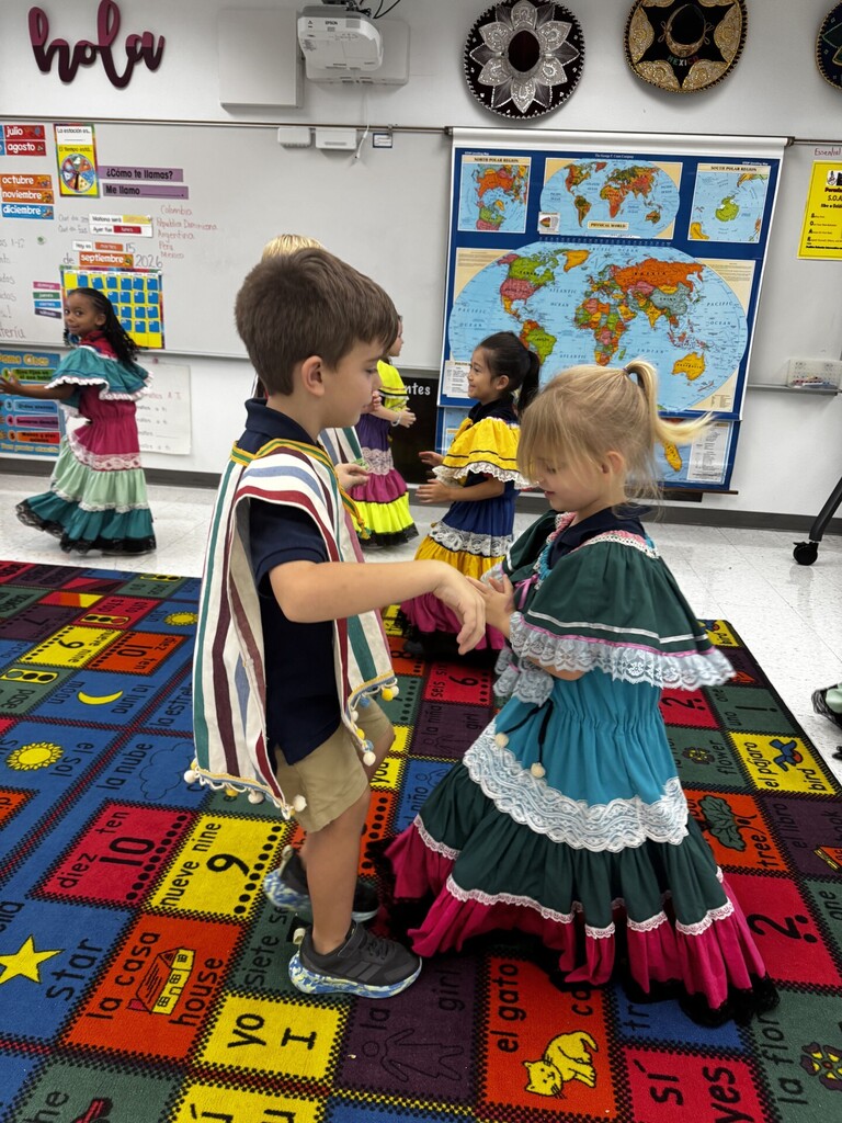 kids dancing