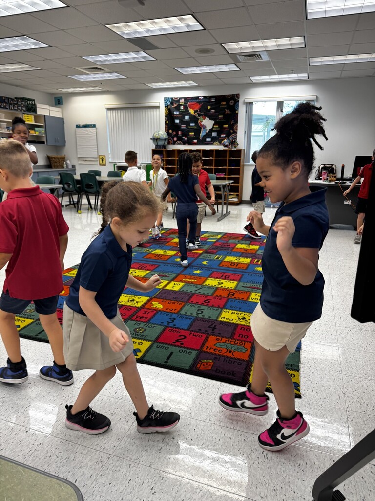 kids dancing